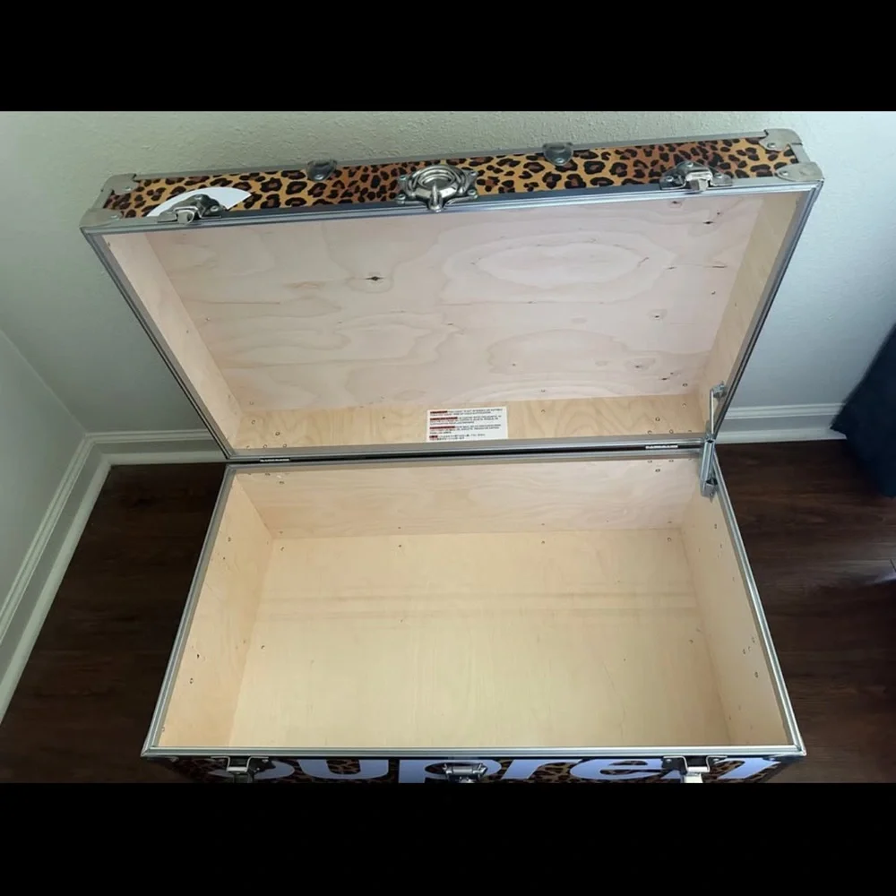 Supreme Leopard Pattern Storage Trunk - Picture 3 of 3